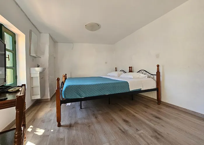 Piccolo Modern - Old Town Rhodes City